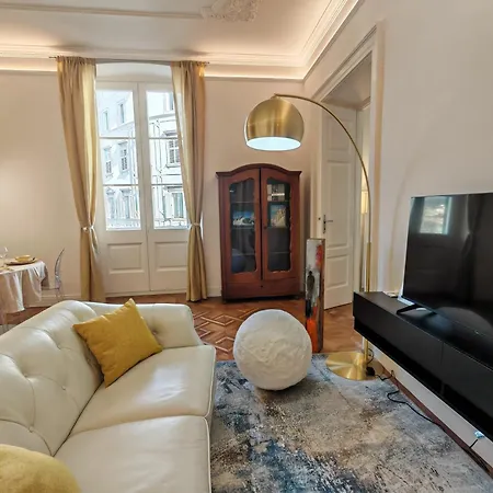 Jonathan Luxury Station Трієст