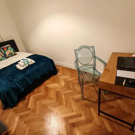 Jonathan Luxury Station Апартаменти