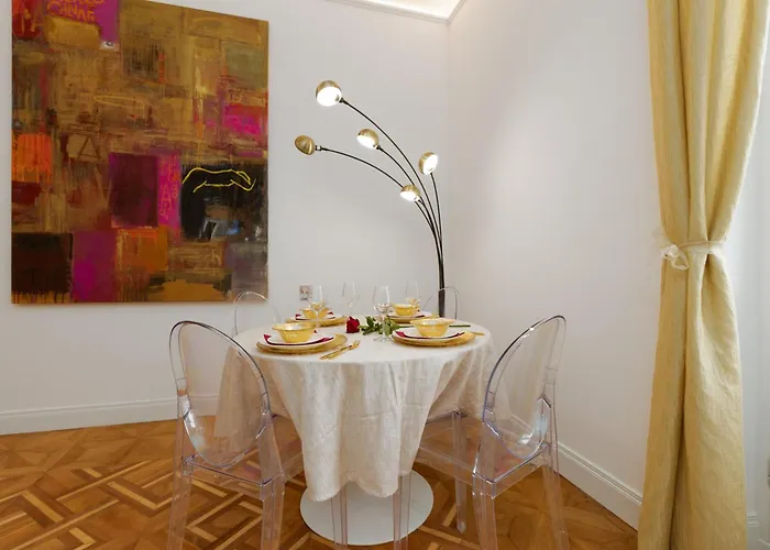 Jonathan Luxury Station *