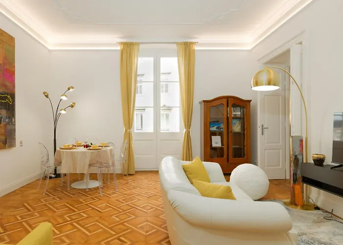 Jonathan Luxury Station * Trieste