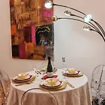 Jonathan Luxury Station Apartamento *