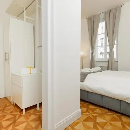 Daire Jonathan Luxury Station Trieste