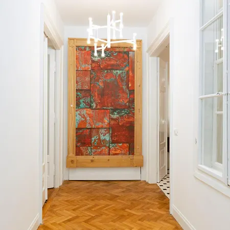 Jonathan Luxury Station Trieste