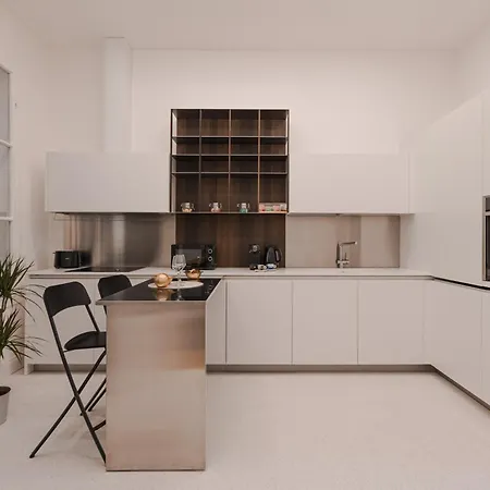 Daire Jonathan Luxury Station