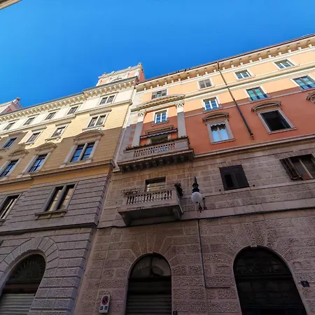 Jonathan Luxury Station * Τεργέστη