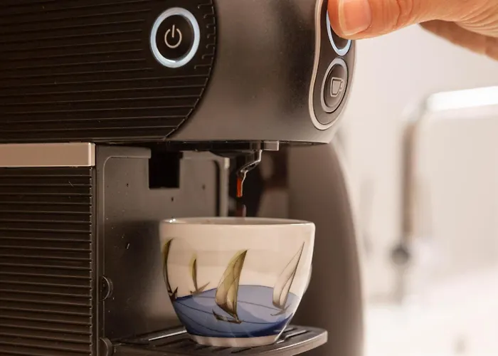 Jonathan Luxury Station * Terst