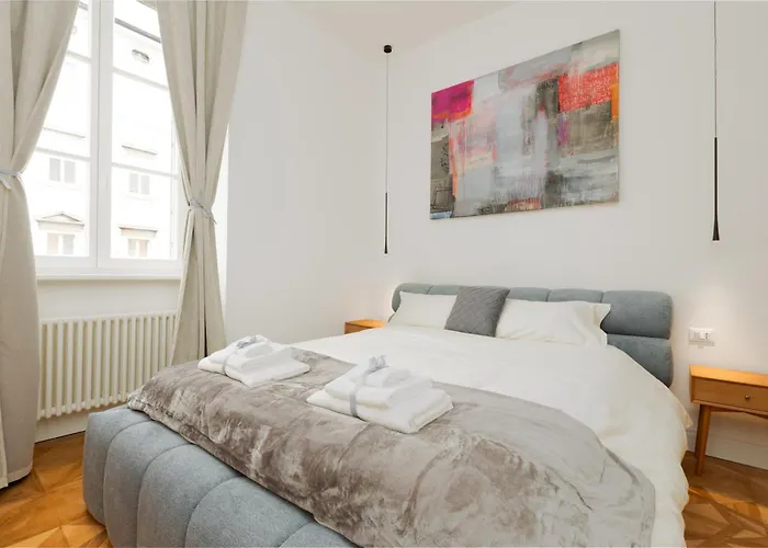 Jonathan Luxury Station * Trieste